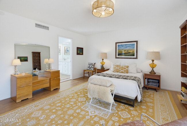 Building Photo - 18727 E Avenida Del Ray
