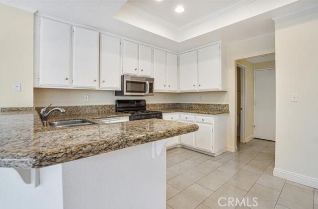 Building Photo - 6011 E Queens Dr