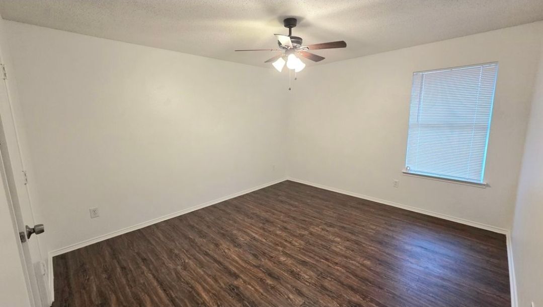 Building Photo - 2817 Island Wren Dr