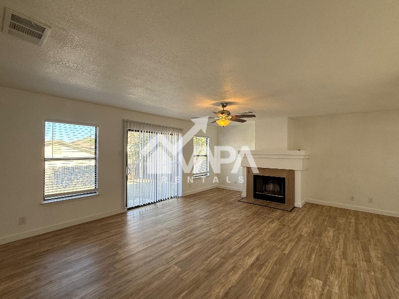 Building Photo - 7915 Oval Meadows