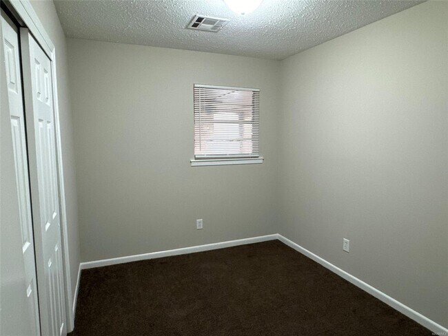 Building Photo - 1405 Dunbarton Rd