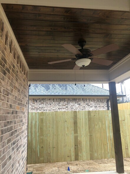 300 Kingdom Back Porch - 300 Kingdom Blvd