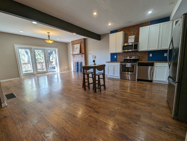 Building Photo - 141 Mulberry St