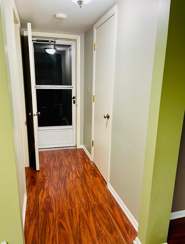 Garage Entrance - 111 White Pine Dr