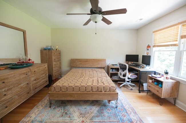 Building Photo - Spacious & Striking 3-story brick Executive 4 bedroom 4.5 bathroom home in Oak Ridge NC + Lawn ca...