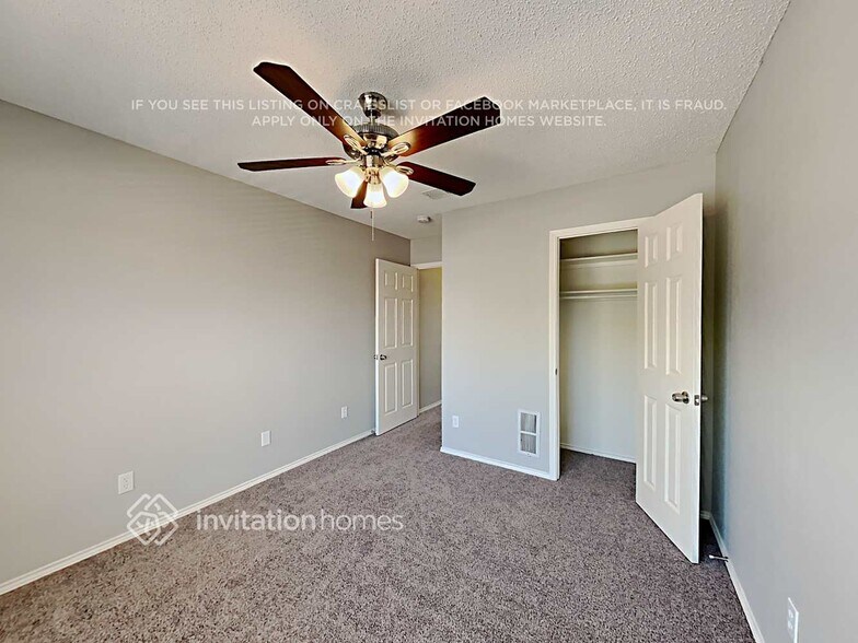 Building Photo - 3014 Lois Ln