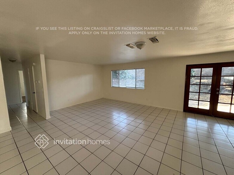 Building Photo - 10720 Paiute Way