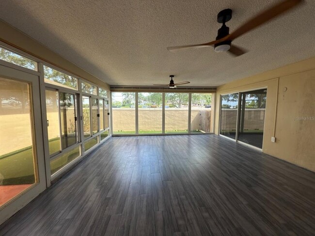 Building Photo - 2311 Heron Cir