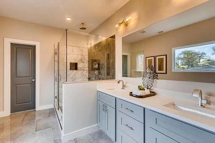 Building Photo - 816 Beechwood Ave SW