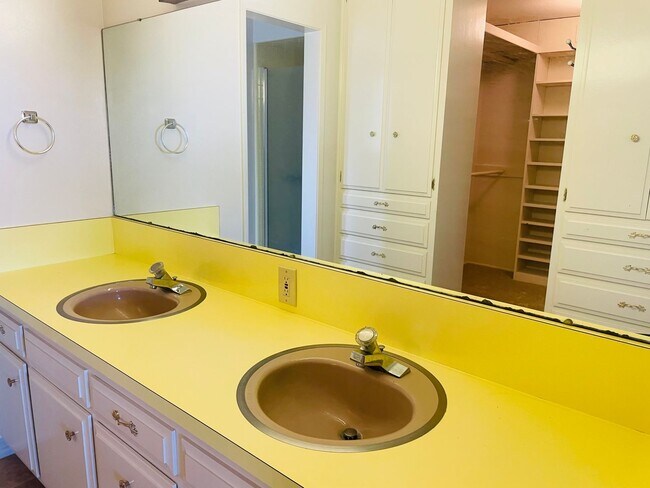 Building Photo - Three bedroom home in The Heights area of Morro Bay