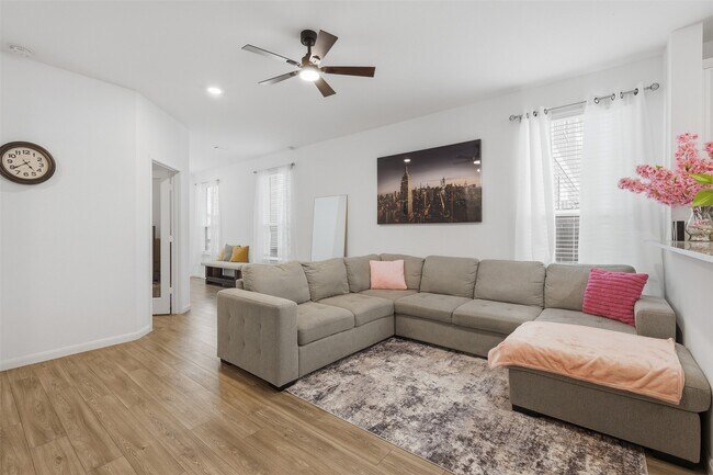 Building Photo - 24042 Hay Needle Ln