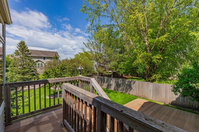 Building Photo - BEAUTIFUL 4-SEASONS ROOM!! 4 Bedroom, 3 Bathroom Home in Waukee!