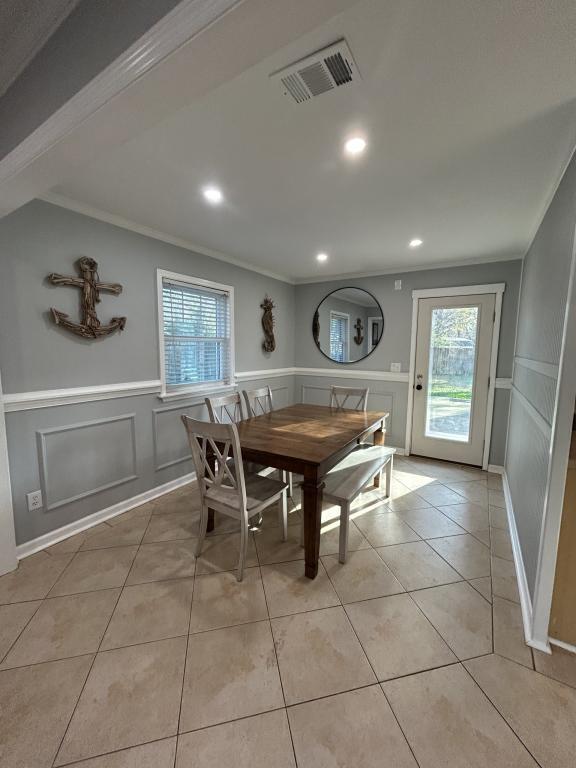 Building Photo - 405 Kingston Rd