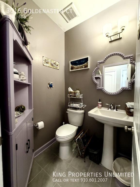 Building Photo - 3016 Goldenaster Ct