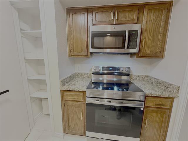 Building Photo - 11525 Webb Chapel Rd