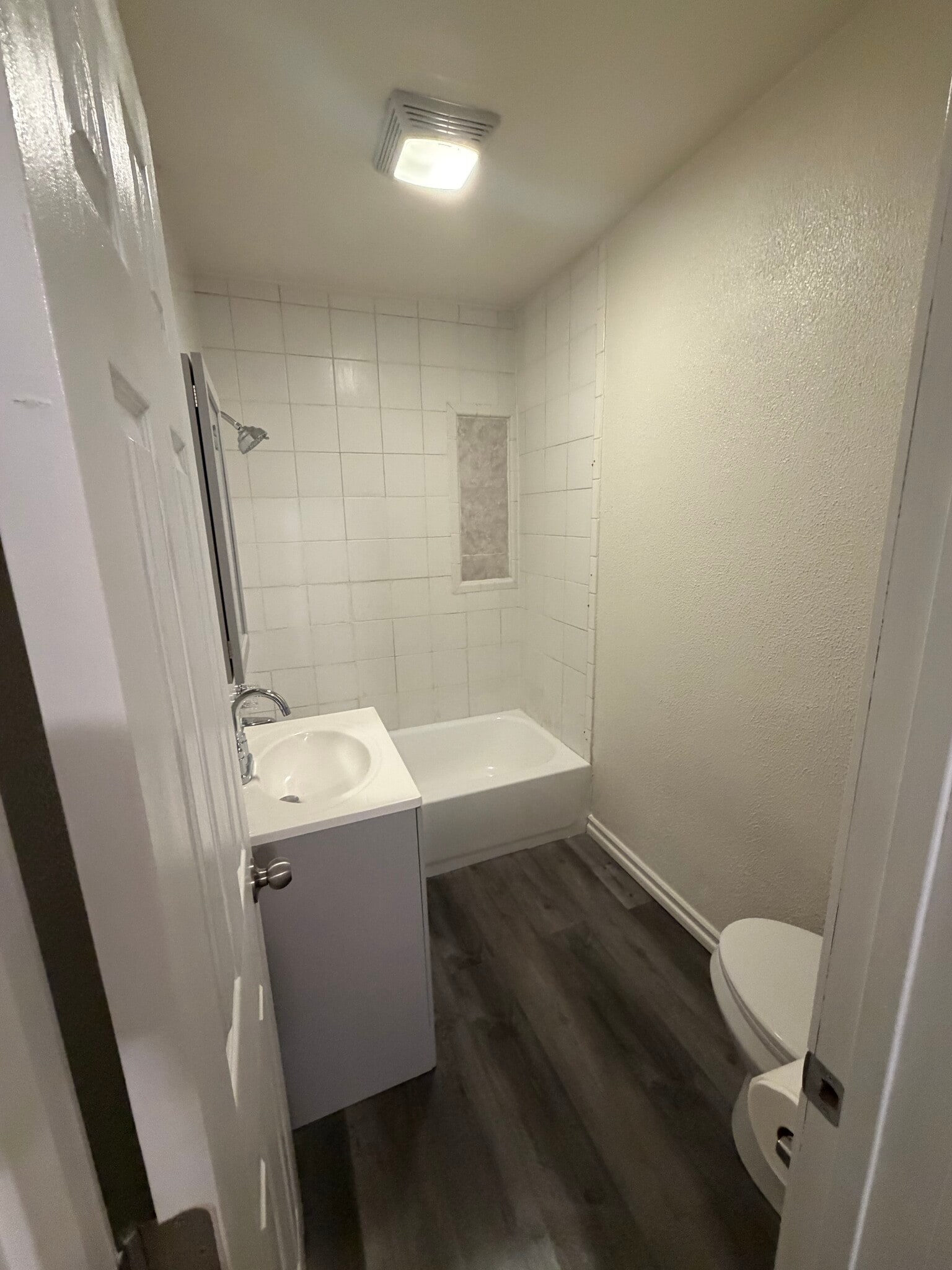 Bathroom - 601 S Main St