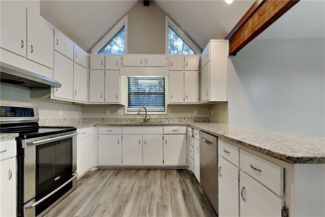 Building Photo - 2861 Hadrian Dr SW