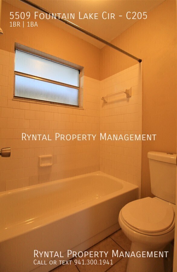 Building Photo - 5509 Fountain Lake Cir