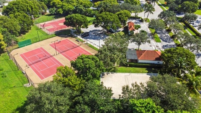 Building Photo - 2038 Alta Meadows Ln