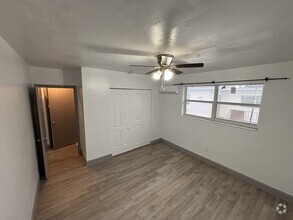 Building Photo - 8299 NE Miami Ct