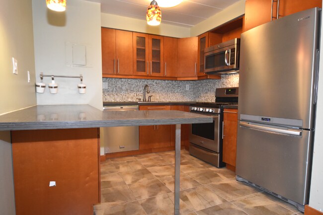 Building Photo - 5 Bayard Rd