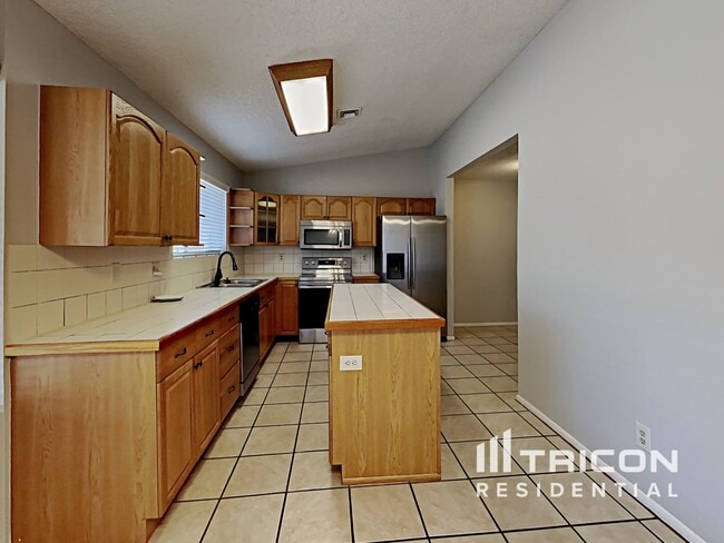 Building Photo - 11222 N 80th Dr
