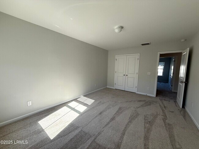 Building Photo - 1069 S Innovation Dr