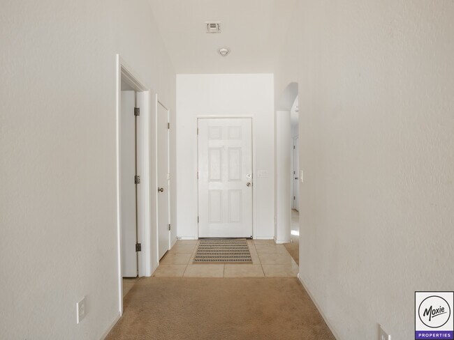 Building Photo - 25550 W Beth Dr