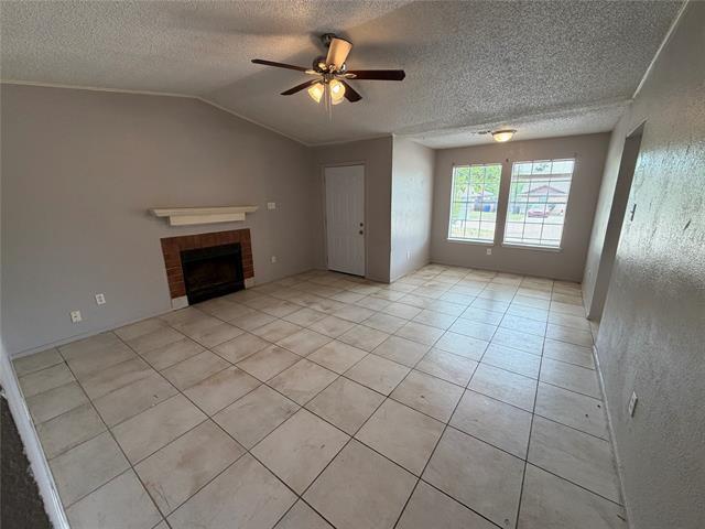 Building Photo - 737 Woodland Ct