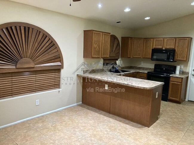 Building Photo - 4445 E Amarillo Dr