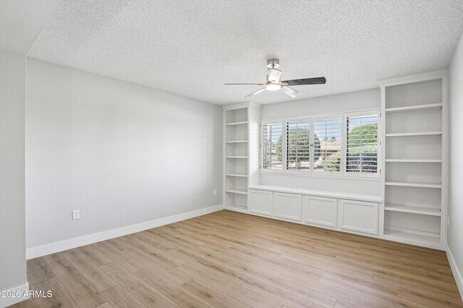 Building Photo - 12839 W Blue Bonnet Dr