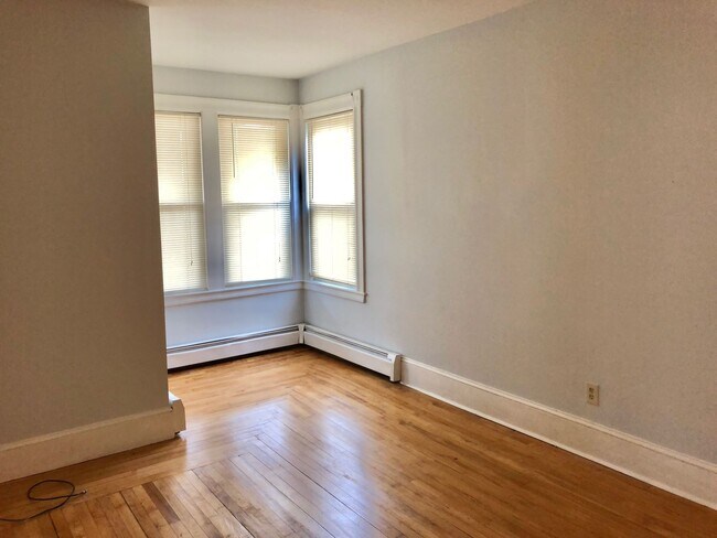 Building Photo - 599 Beech St