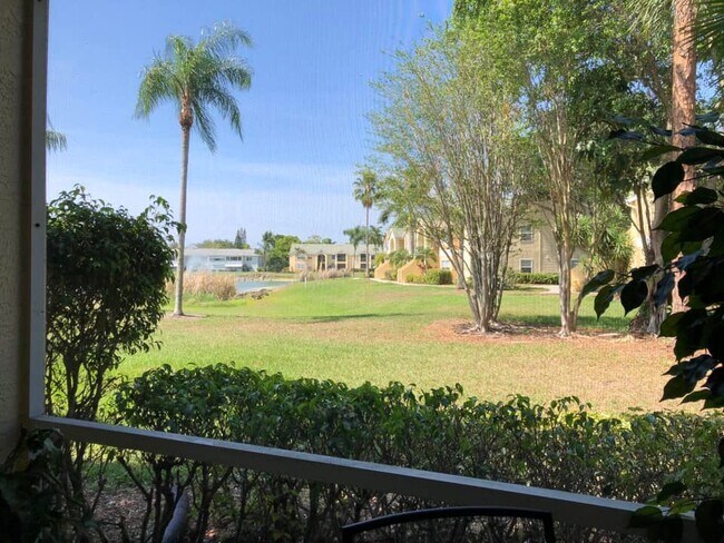 Building Photo - 12560 Equestrian Cir