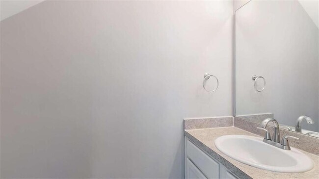 Building Photo - 848 Ridge Ave NW