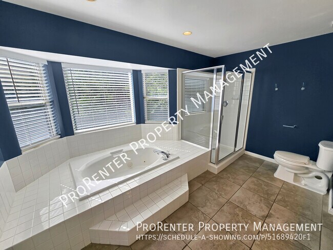 Building Photo - 2208 Kays Creek Dr