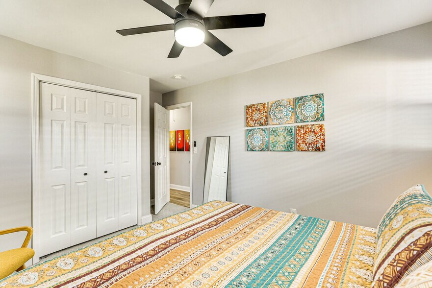 Building Photo - 7012 Terrace Dr