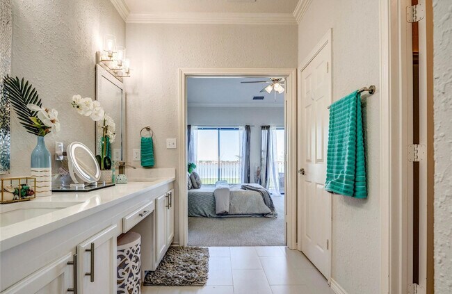 Building Photo - 1916 Signal Ridge Pl