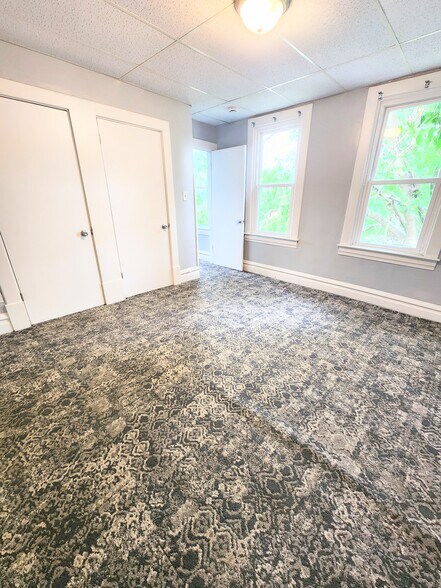 Building Photo - 712 Herron Ave