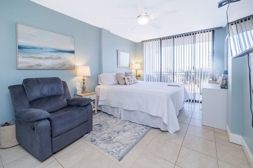 Building Photo - 2100 N Atlantic Ave