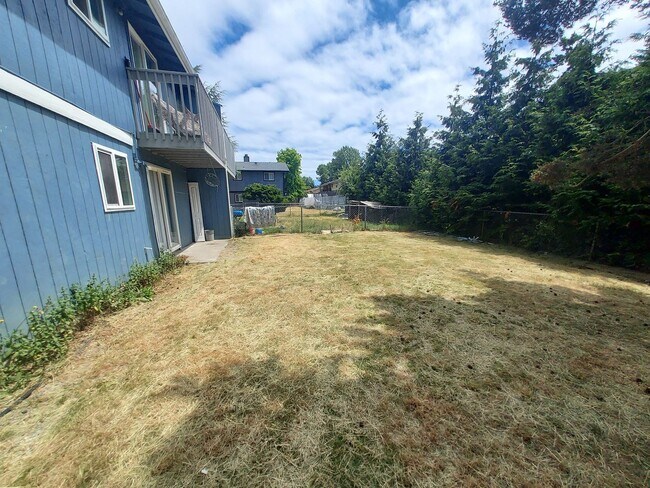 Building Photo - VASU**908