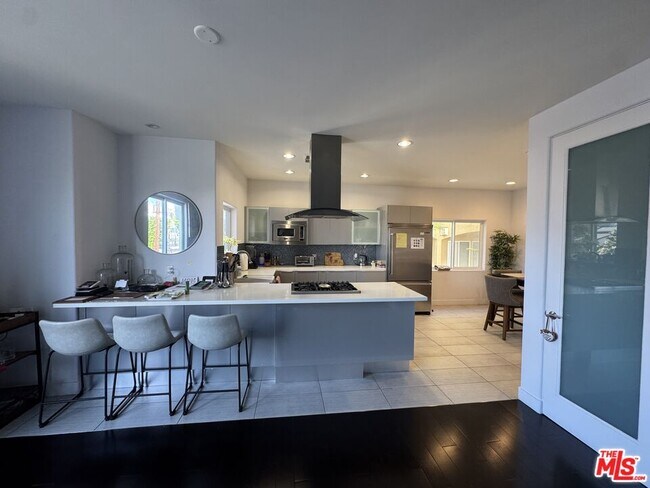 Building Photo - 1739 S Barrington Ave