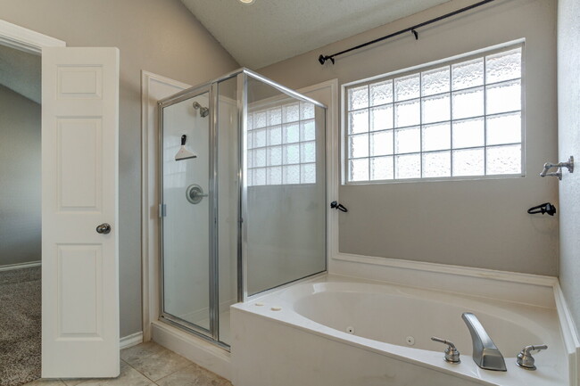 Building Photo - Gorgeous Home in Cooper District!!