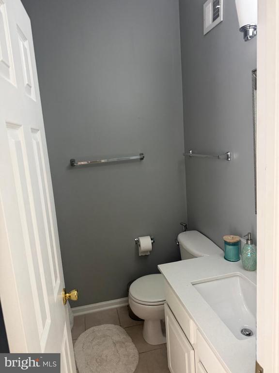 Building Photo - 8469 Silverdale Rd