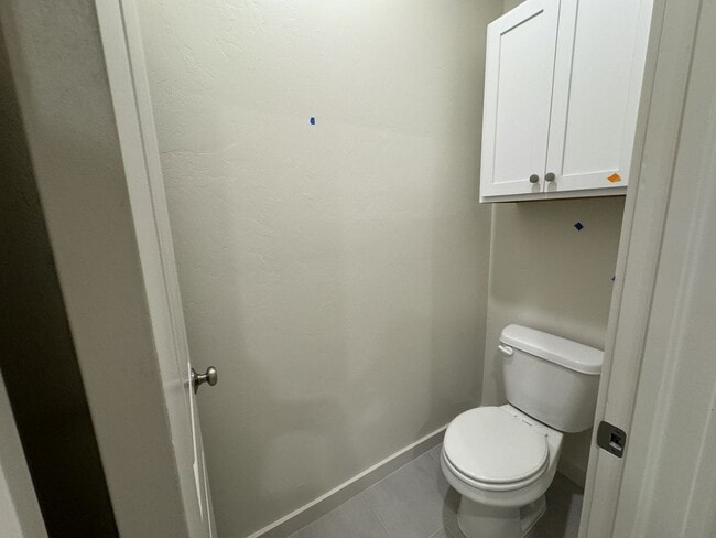 Building Photo - *MOVE IN SPECIAL: 2nd Month's Rent FREE, C...