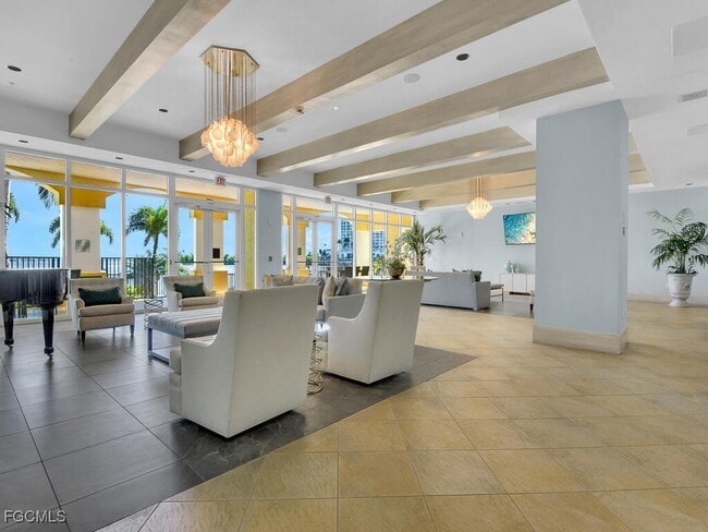 Building Photo - 2745 First St