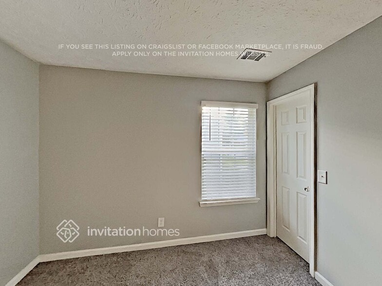 Building Photo - 94 Red Maple Way
