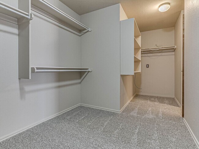 Building Photo - 4 Bed | 2 Bath | 2 Car Garage - Edmond Schools - North Hampton Addition