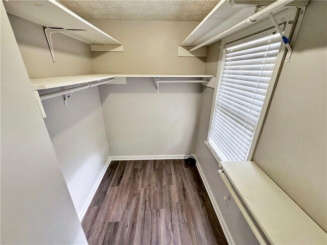 Building Photo - 4891 Raven Pl