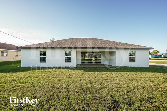 Building Photo - 1139 SW 29th St