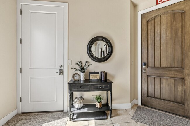 Building Photo - 4221 Torrey Pines Dr